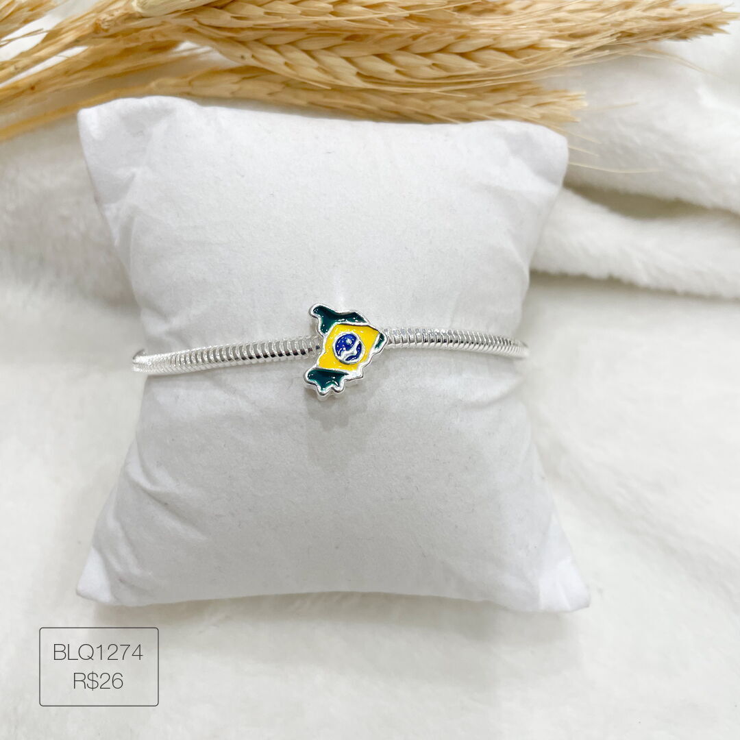 Berloque Mapa do Brasil Passador Esmaltado Prateado